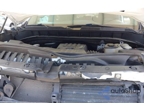 2021 Chevrolet Silverado 1500 2Wd Short Bed Custom z USA, uszkodzony, nr VIN 1GCPWBEK9MZ218801